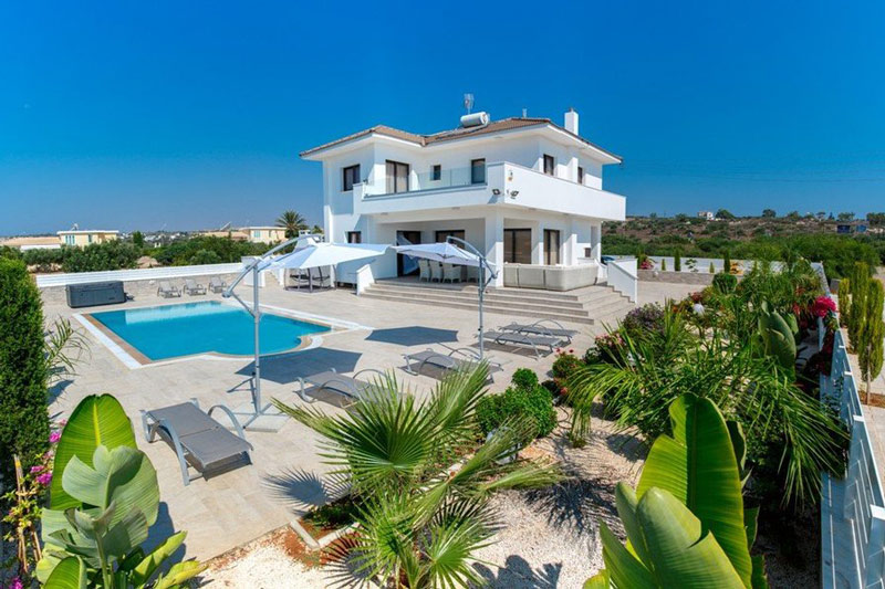 Приобрести недвижимость на Кипре